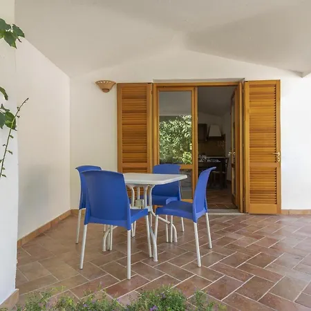 Stunning Residence Bouganvillage Studio Sleeps 2 Plus Child Bed * Tanaunella